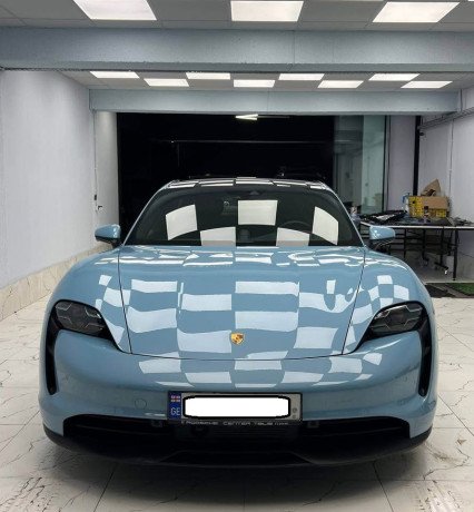 porshh-taykan-s-big-2